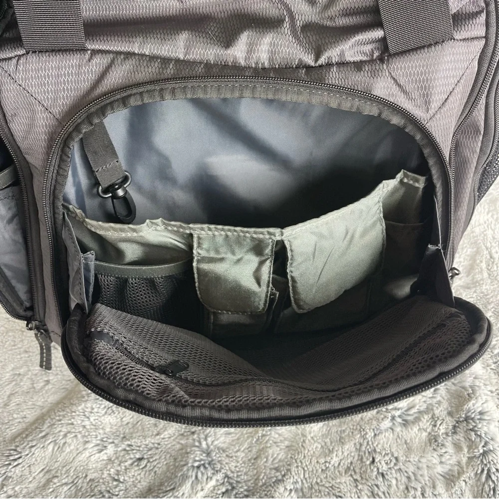 Eagle Creek Rolling Carry-On Bag with Telescoping Handle